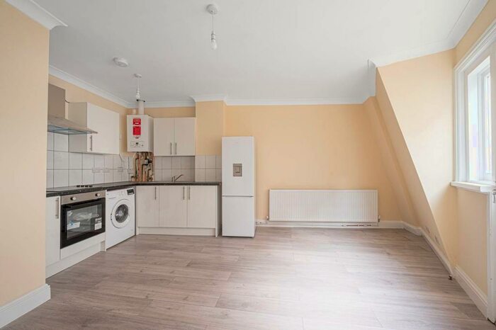 1 Bedroom Flat To Rent In Station Road, New Barnet, Barnet, EN5