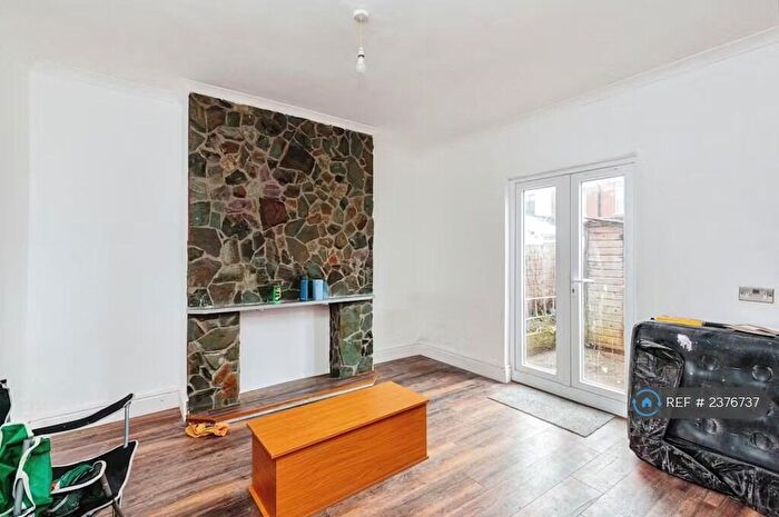 3 Bedroom Semi-Detached House To Rent In Onslow Road, Blackpool, FY3