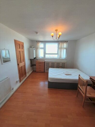 1 Bedroom Flat To Rent In Hall Street, London, EC1V