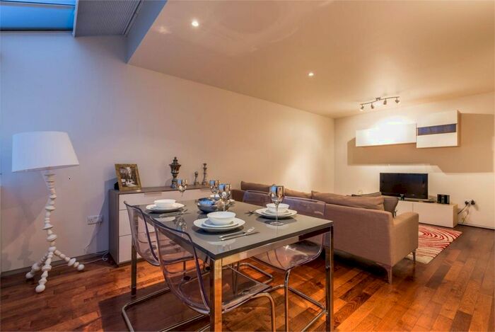 1 Bedroom Flat To Rent In Dingley Road, Old Street, London, EC1V