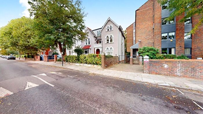 1 Bedroom Flat To Rent In Woodchurch Road, West Hampstead, (Inclusive Of Water), NW6