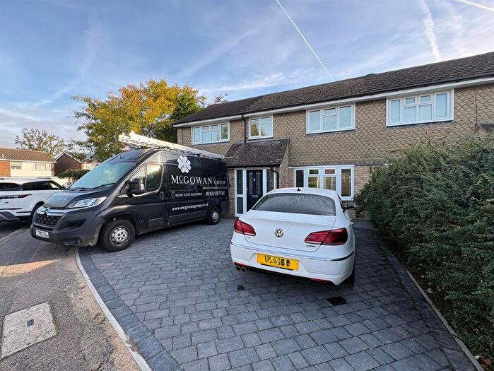 4 Bedroom Semi-detached House For Sale In Wych Elms, Park Street, AL2