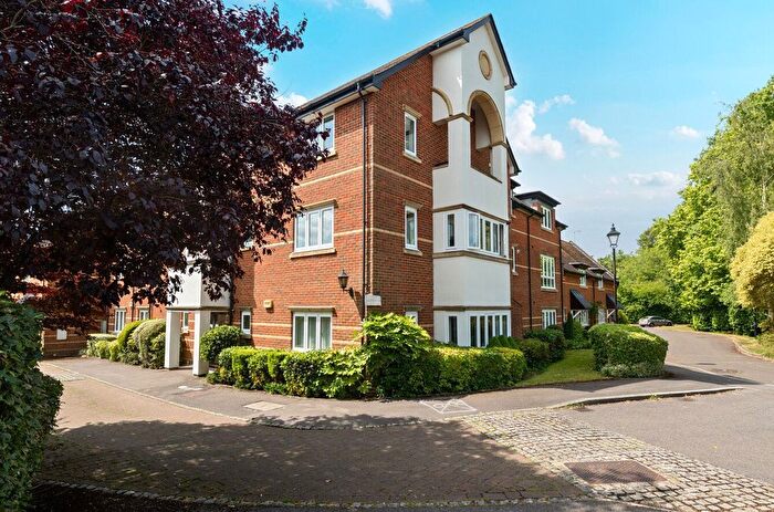 3 Bedroom Flat To Rent In Newton Lane, Romsey, Hampshire, SO51