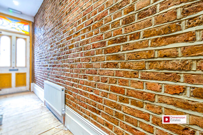 6 Bedroom Terraced House To Rent In Cecilia Road, Dalston, Hackney, E8