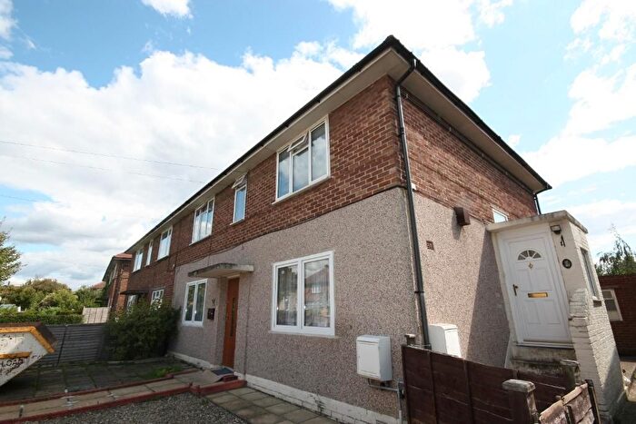 2 Bedroom Maisonette To Rent In Bournemead Avenue, Northolt, Middlesex, UB5