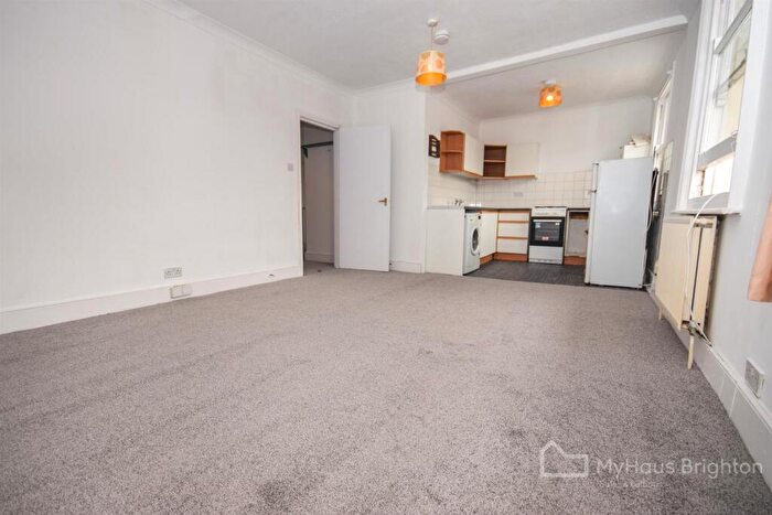 2 Bedroom Apartment For Sale In London Road, Brighton, BN1