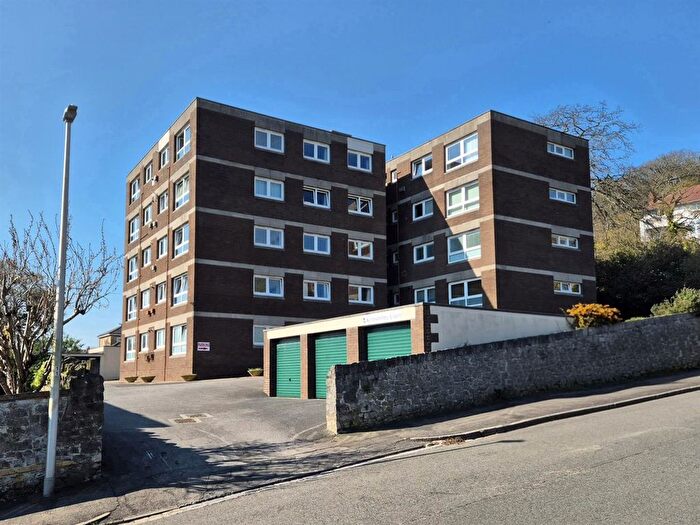 2 Bedroom Flat For Sale In Arundell Road, Weston-Super-Mare, BS23