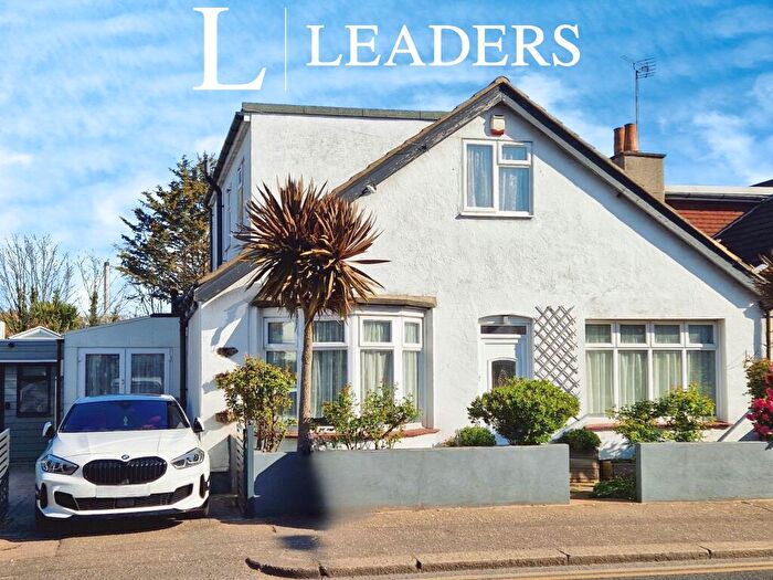Studio To Rent In Fairfax Drive, Westcliff On Sea, SS0