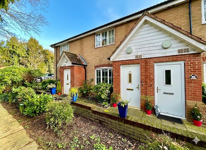 1 Bedroom Maisonette For Sale In Wensleydale, Luton, Bedfordshire, LU2