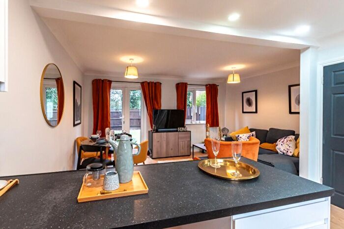 3 Bedroom Terraced House For Sale In South Mill Road, Southampton, Hampshire, SO15