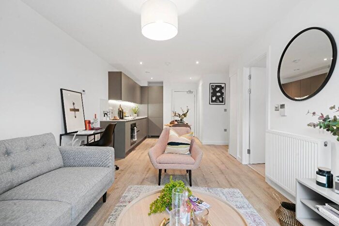 1 Bedroom Apartment To Rent In Clay, M5