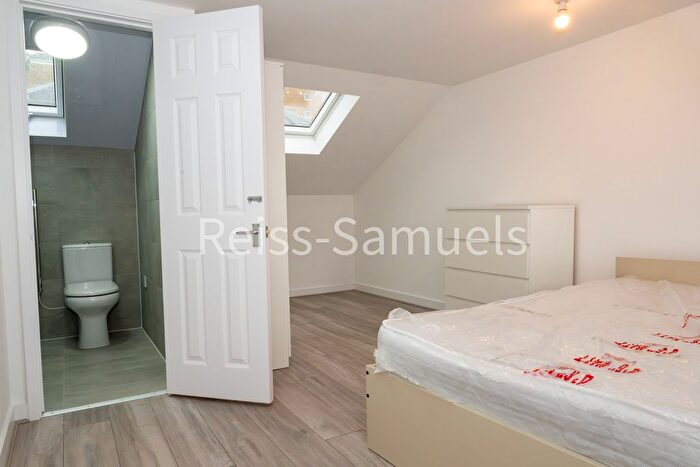 3 Bedroom Maisonette To Rent In Staines Road West, Sunbury-On-Thames, TW16