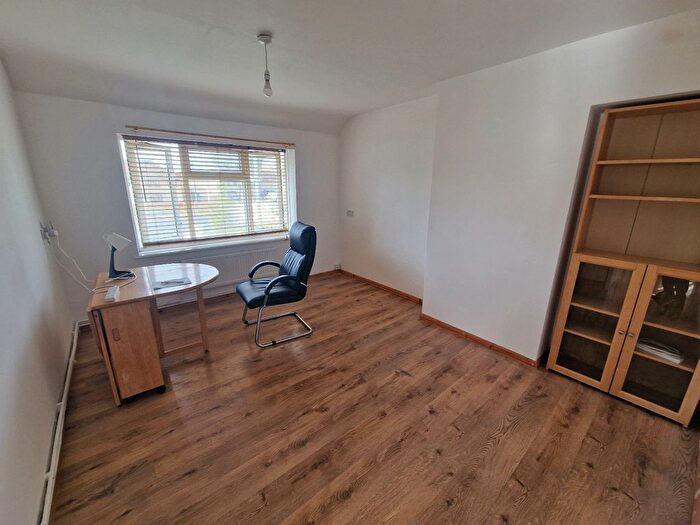 1 Bedroom Maisonette To Rent In Oxlow Lane, Dagenham, RM10