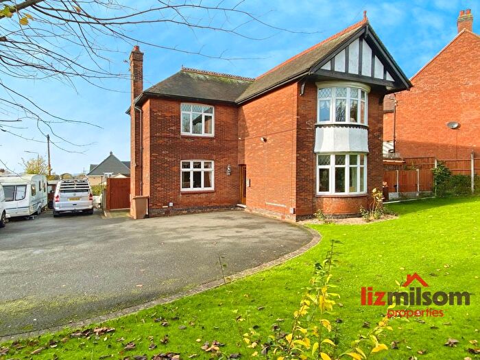 3 Bedroom Detached House For Sale In Eureka Road, Midway, Swadlincote, DE11
