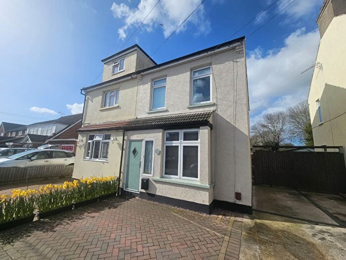 2 Bedroom Semi-Detached House For Sale In Alexandra Road, Great Wakering, Essex, SS3