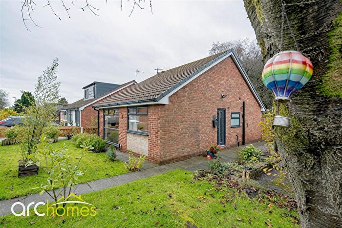2 Bedroom Detached Bungalow For Sale In Springfield Road, Atherton, Manchester, M46