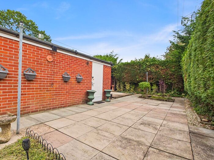 2 Bedroom Detached Bungalow For Sale In Queensferry Gardens, Allenton, DE24
