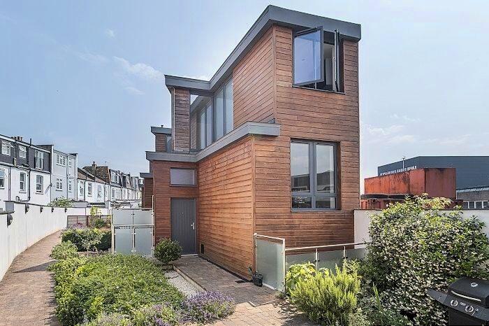 2 Bedroom Flat To Rent In Lydden Grove, SW18