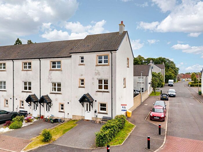 5 Bedroom Town House For Sale In Stein Crescent, Stoneywood, FK6