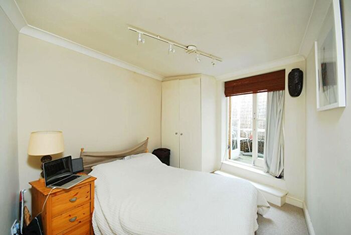 1 Bedroom Flat To Rent In Balham High Road, Balham, London, SW12