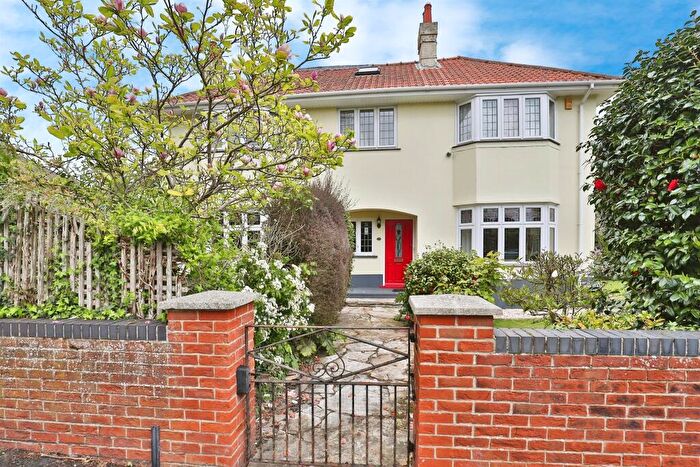 4 Bedroom Detached House For Sale In College Road, Bournemouth, BH5