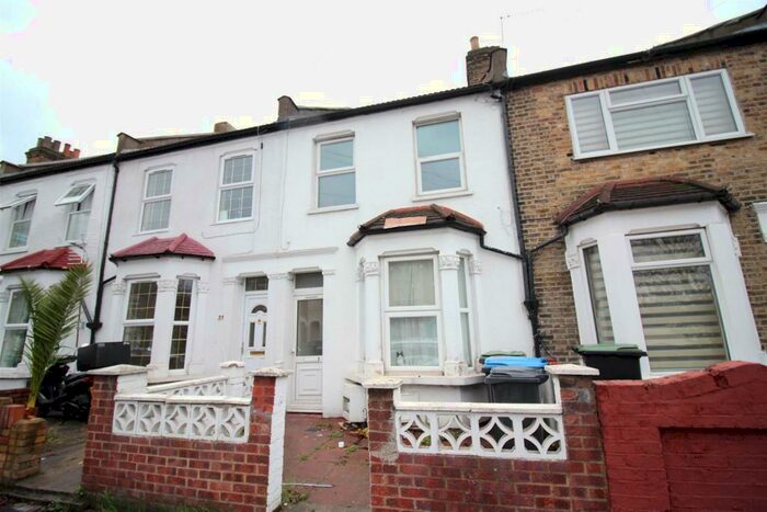 1 Bedroom Flat To Rent In Chiswick Road, Edmonton, N9