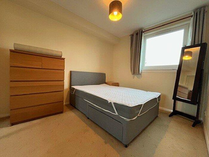 2 Bedroom Flat To Rent In Craigton Court, Aberdeen, AB15