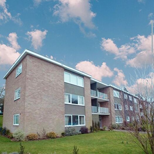 3 Bedroom Flat For Sale In By The Wood, Watford, WD19