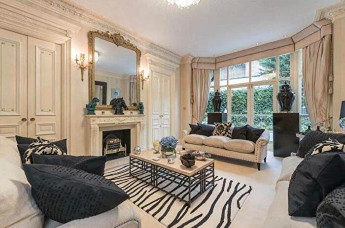 6 Bedroom Detached House To Rent In Frognal Hampstead, NW3
