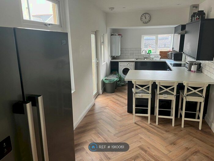 4 Bedroom Terraced House To Rent In Tewkesbury Street, Cardiff, CF24