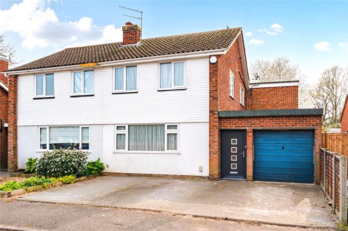 4 Bedroom Semi Detached House For Sale In Milton Road, Walton-On-Thames, KT12