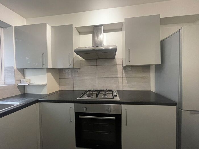 1 Bedroom Flat To Rent In Huxley Close, Northolt, UB5