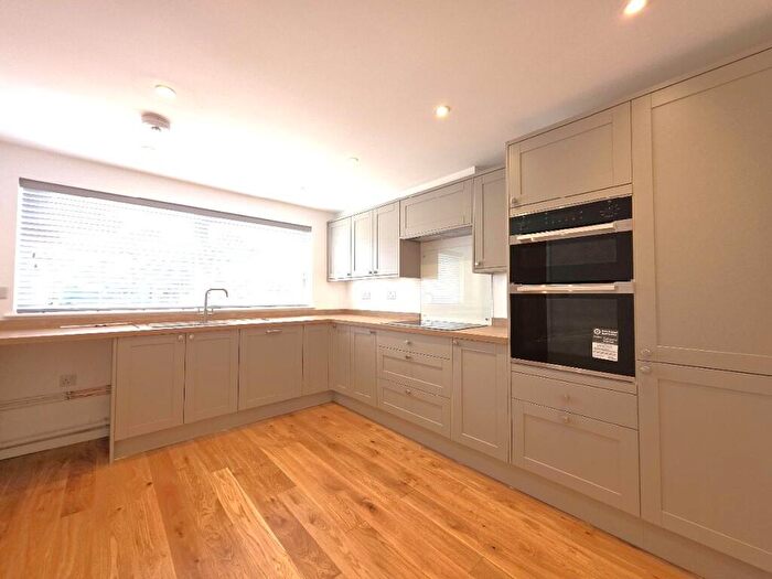 3 Bedroom Detached House To Rent In Watling Street, Ross-on-Wye, HR9