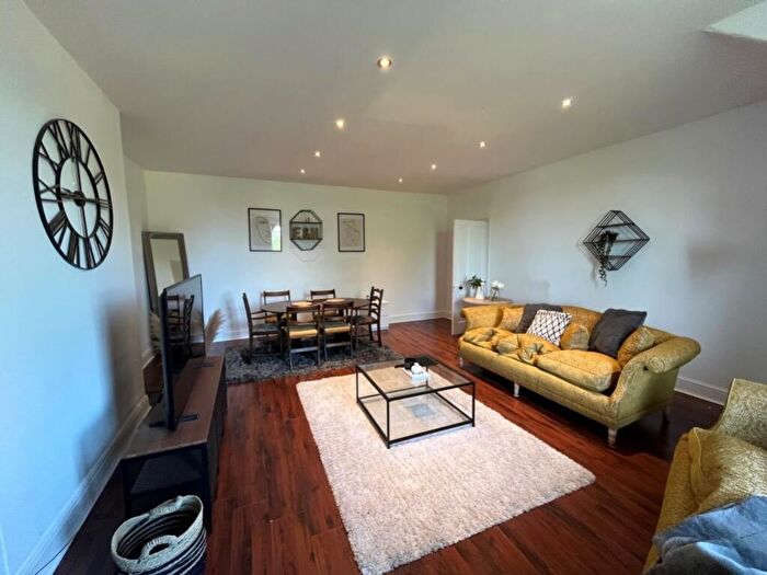 2 Bedroom Flat To Rent In Pelham Crescent, Nottingham, Nottinghamshire, NG7