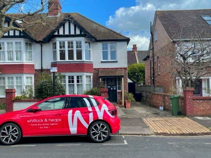 2 Bedroom Flat To Rent In Braemore Road, Hove, BN3