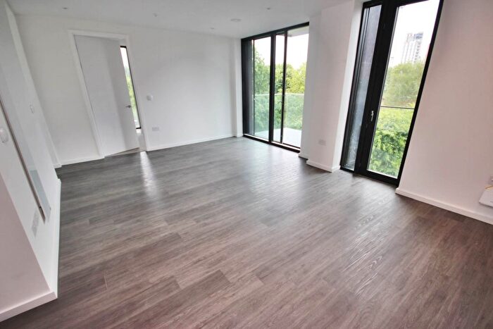 2 Bedroom Flat To Rent In Uptown, Marlstone Avenue, Salford, M3