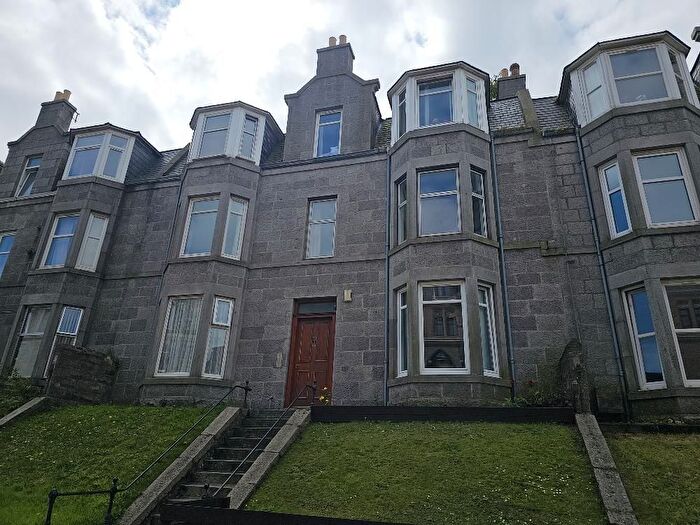 2 Bedroom Flat To Rent In C, Victoria Road, Aberdeen, AB11
