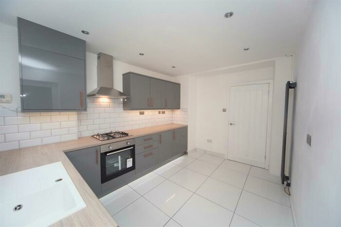 3 Bedroom End Of Terrace House To Rent In Bryn Eirw, Trehafod, CF37