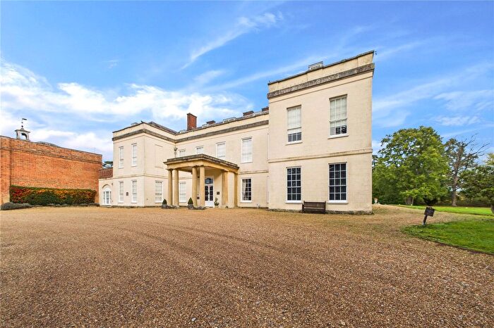 2 Bedroom Flat To Rent In Swallowfield Park, Swallowfield, Reading, Berkshire, RG7