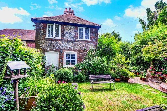 1 Bedroom Semi-Detached House For Sale In Kiln Lane, Lacey Green, HP27