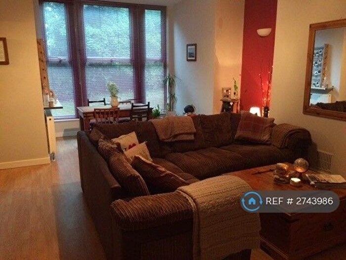 2 Bedroom Flat To Rent In Westfield Terrace, Leeds, LS7