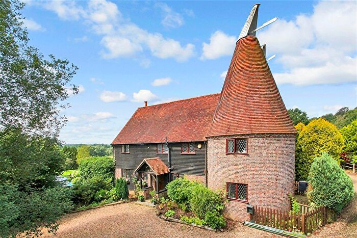 4 Bedroom Detached House For Sale In South Farm Lane, Langton Green, Tunbridge Wells, Kent, TN3