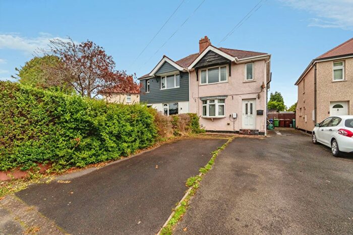 3 Bedroom Semi Detached House For Sale In Longford Road, Cannock, Staffordshire, WS11