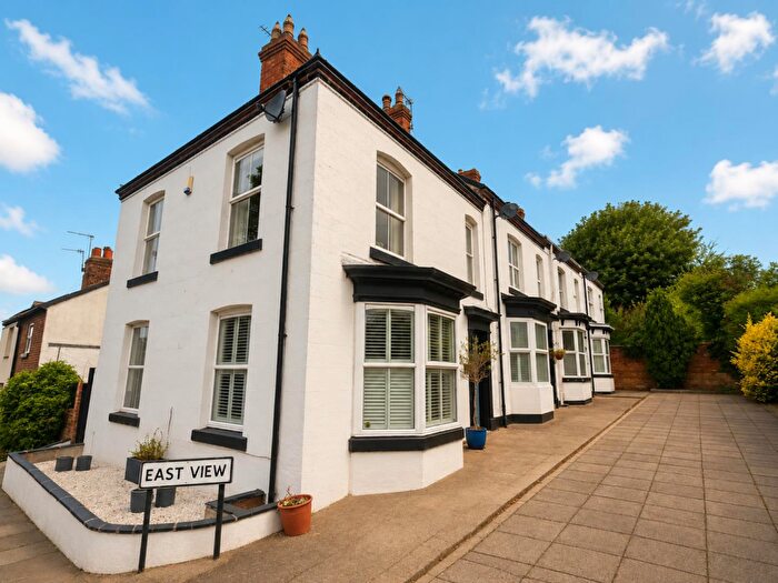 3 Bedroom End Of Terrace House For Sale In East View, Middleton One Row, Darlington, DL2