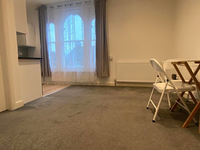 2 Bedroom Apartment To Rent In Cobham Street, Gravesend, Kent, DA11