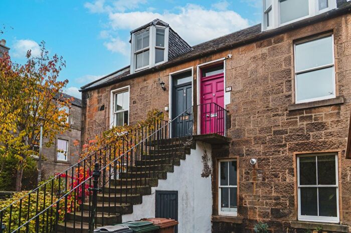 3 Bedroom Maisonette For Sale In Douglas Terrace, Edinburgh, EH11