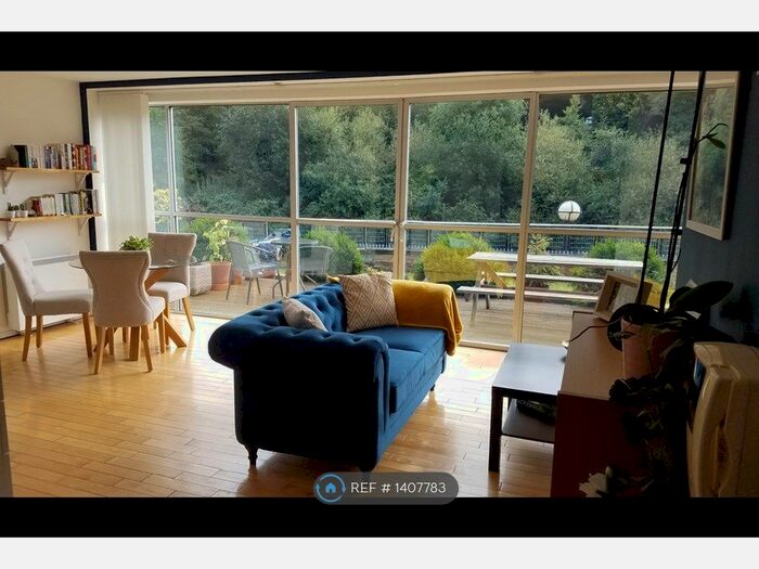 2 Bedroom Flat To Rent In South Hall Street, Salford, M5