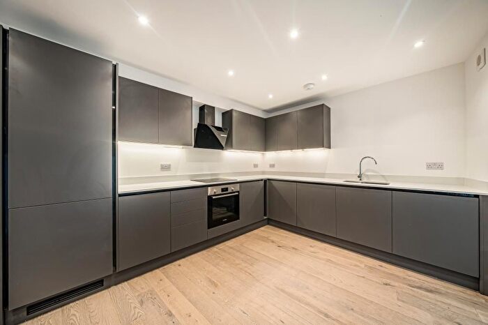 1 Bedroom Town House To Rent In Blacksfords Path, Roehampton, SW15