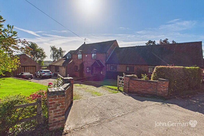 5 Bedroom Barn Conversion For Sale In Anslow Road, Hanbury, DE13
