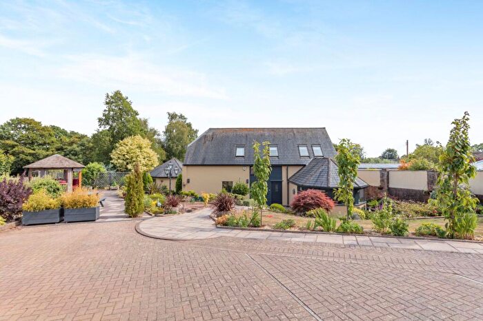 3 Bedroom Barn Conversion For Sale In Broadclyst Road, Whimple, EX5